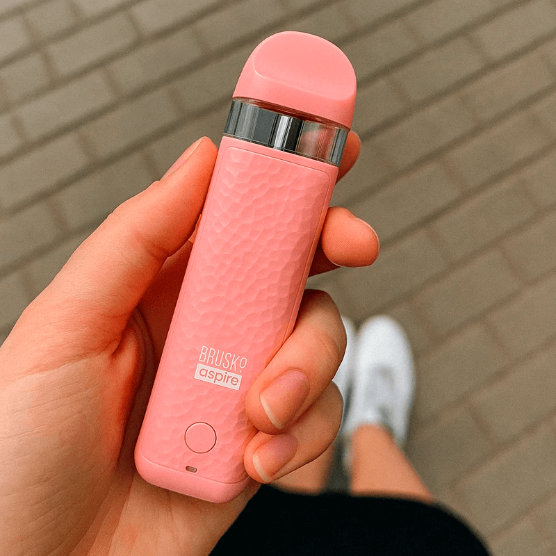 Brusko MINICAN 4 в руке