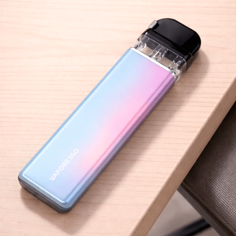 Xros 5 Mini лежит на столе