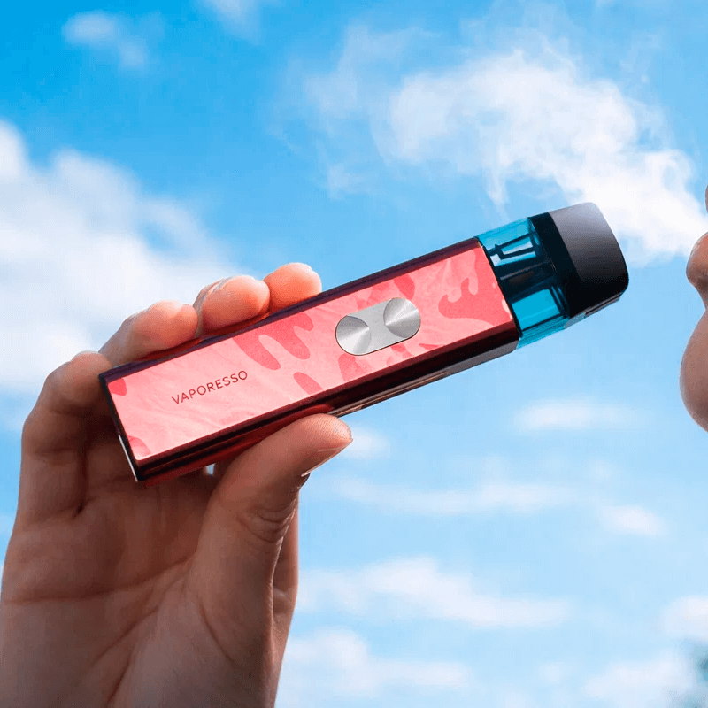 XROS 4 Mini в руке